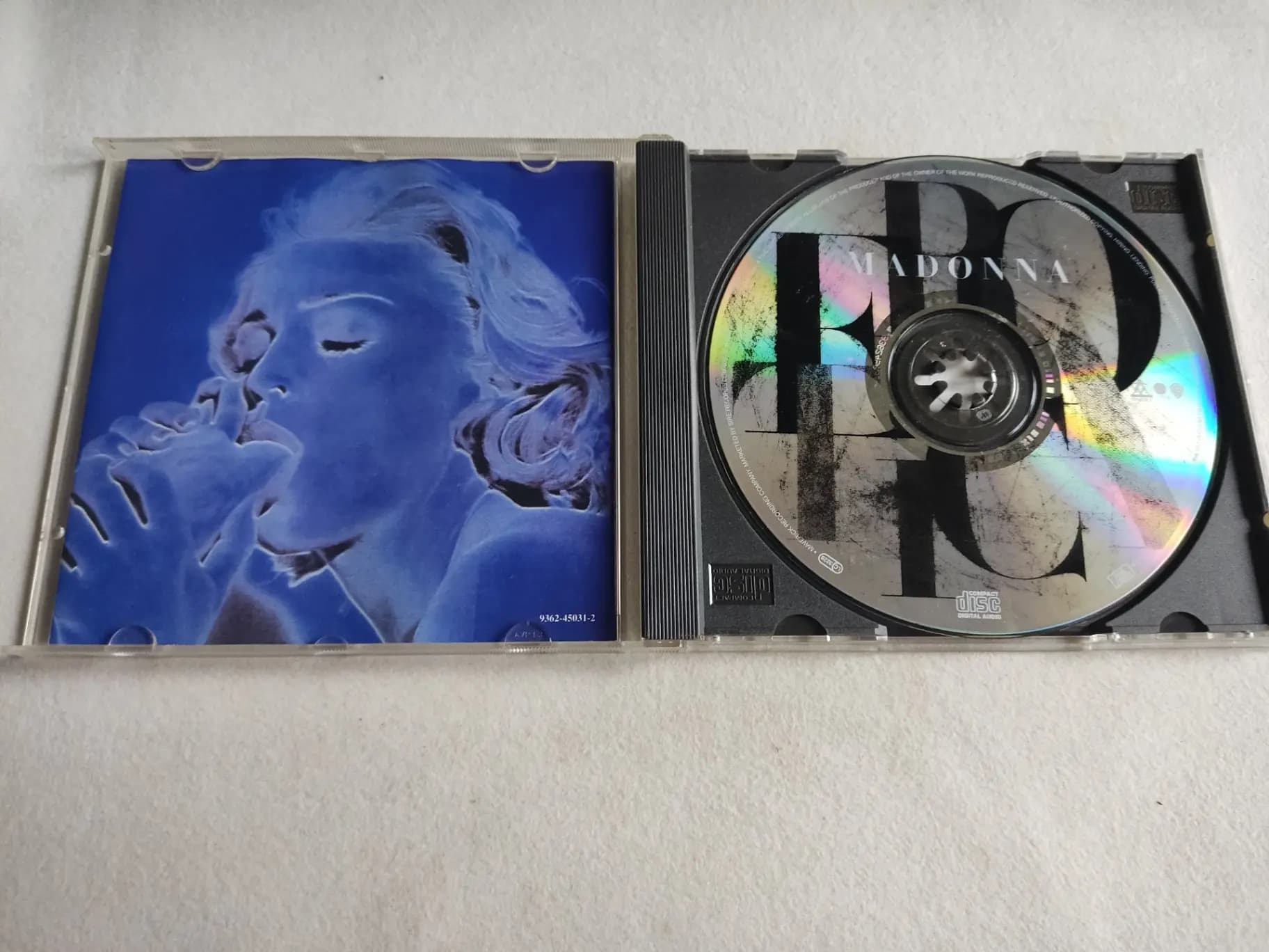 Główne zdjęcie - Madonna - Erotica