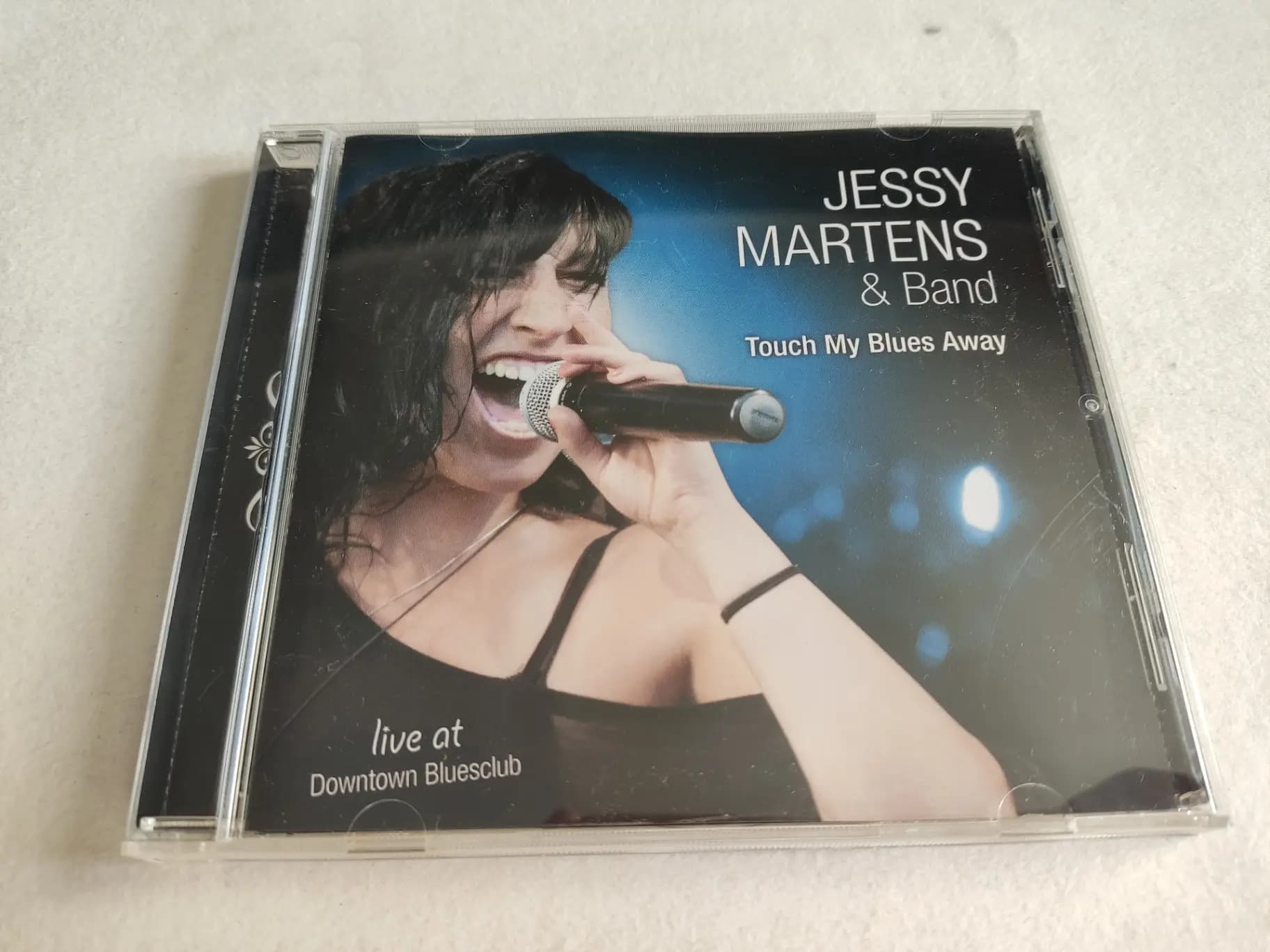 Główne zdjęcie - Jessy Martens And Band - Touch My Blues Away