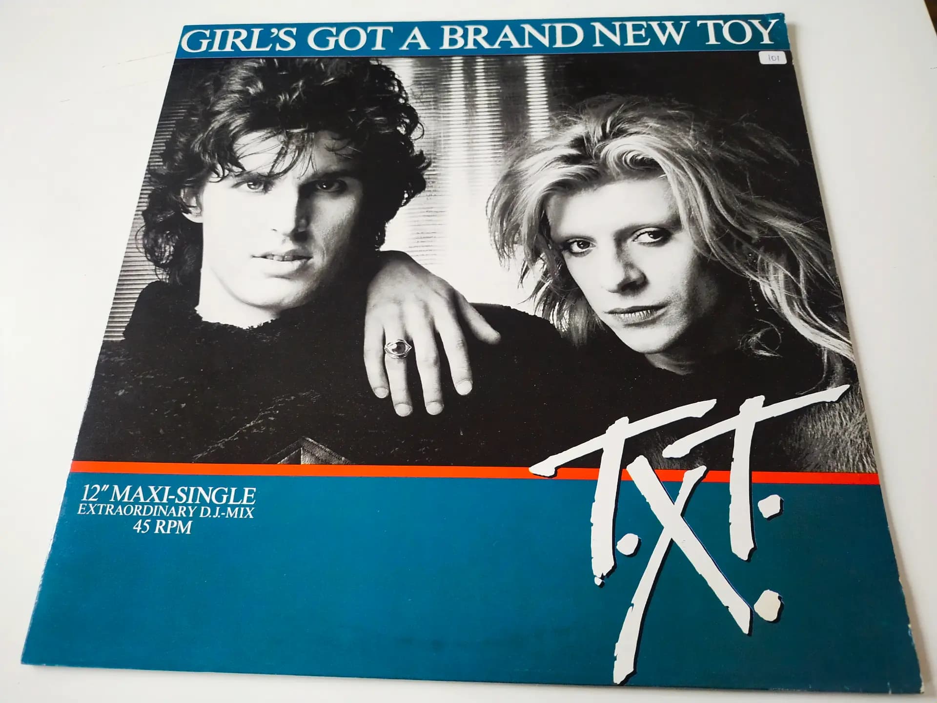 Główne zdjęcie - T.X.T. - Girl's Got A Brand New Toy (Extraordinary D.J.-Mix)