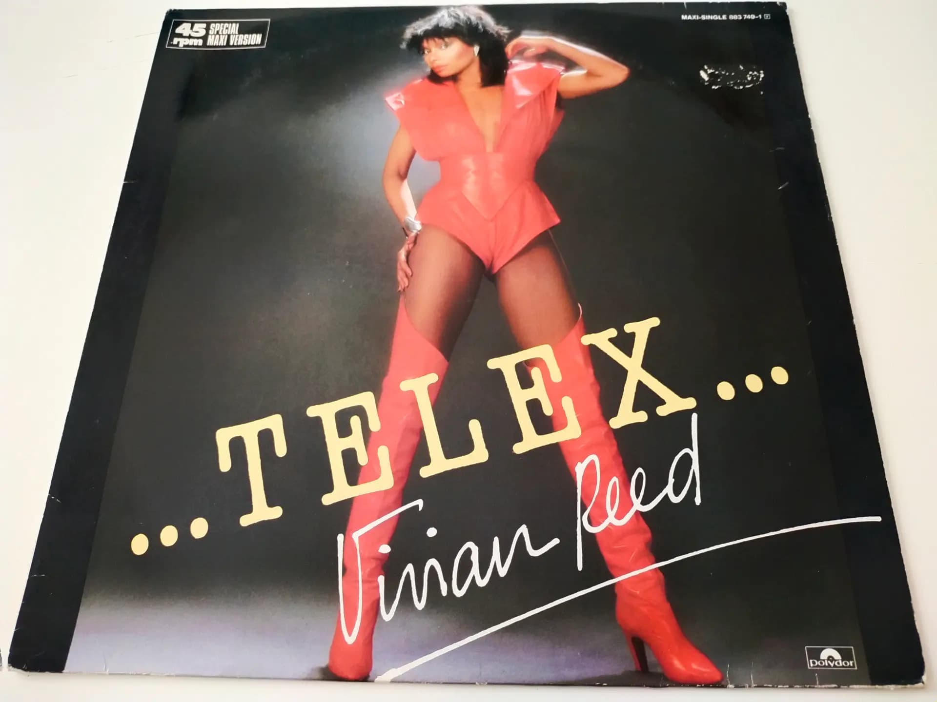 Główne zdjęcie - Vivian Reed - Telex