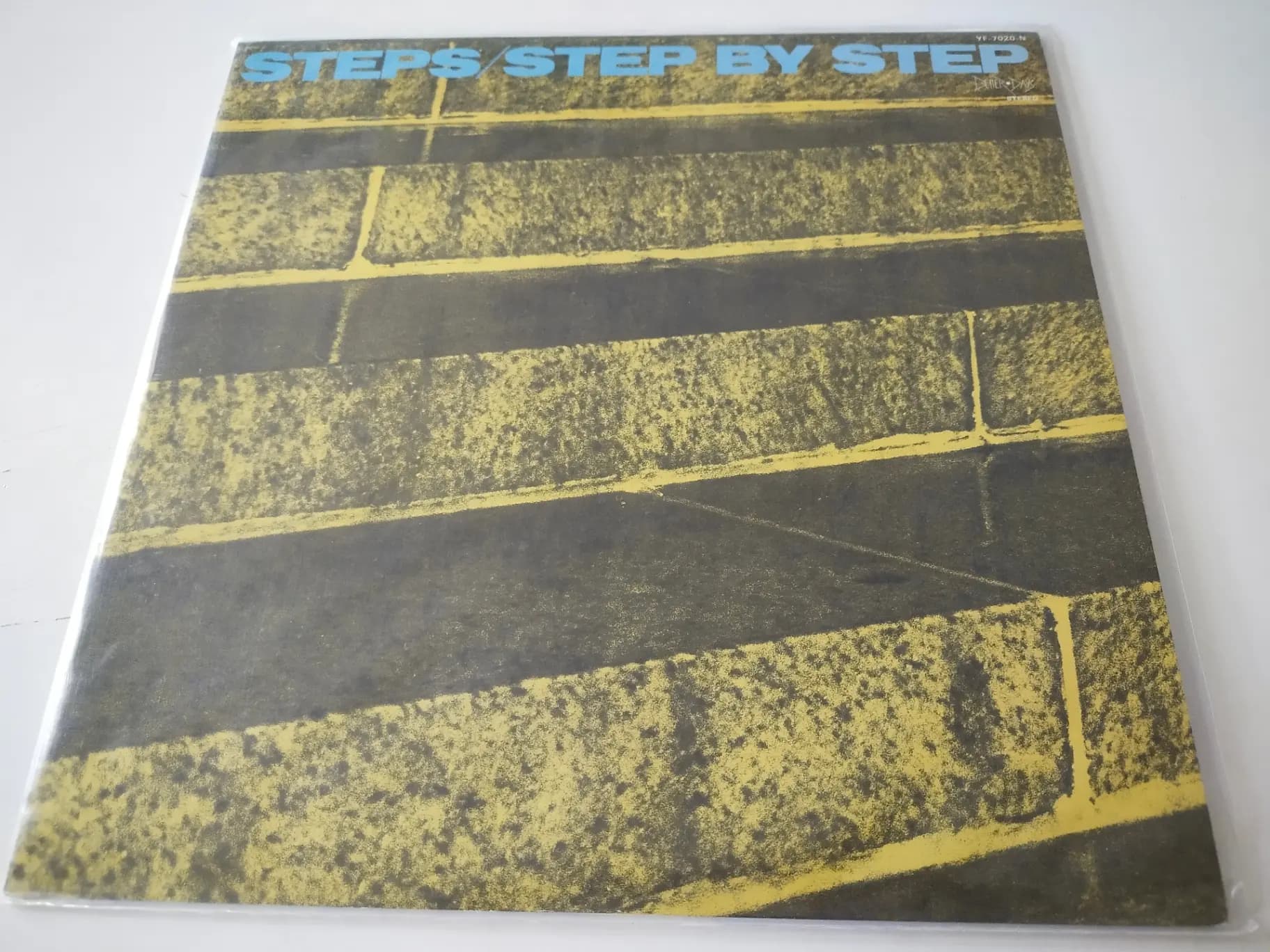 Główne zdjęcie - Steps - Step By Step