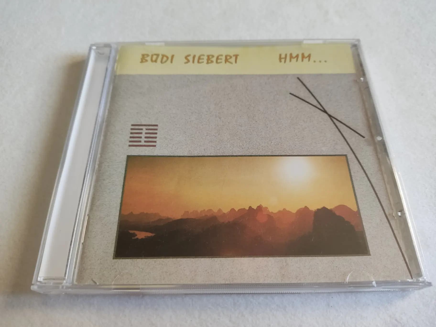Główne zdjęcie - Büdi Siebert - Hmm...