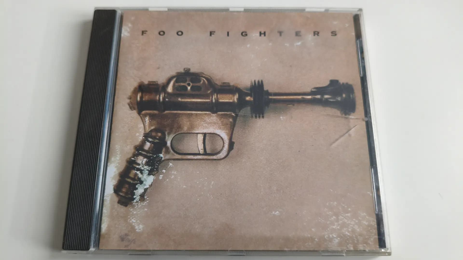 Foo Fighters - Foo Fighters