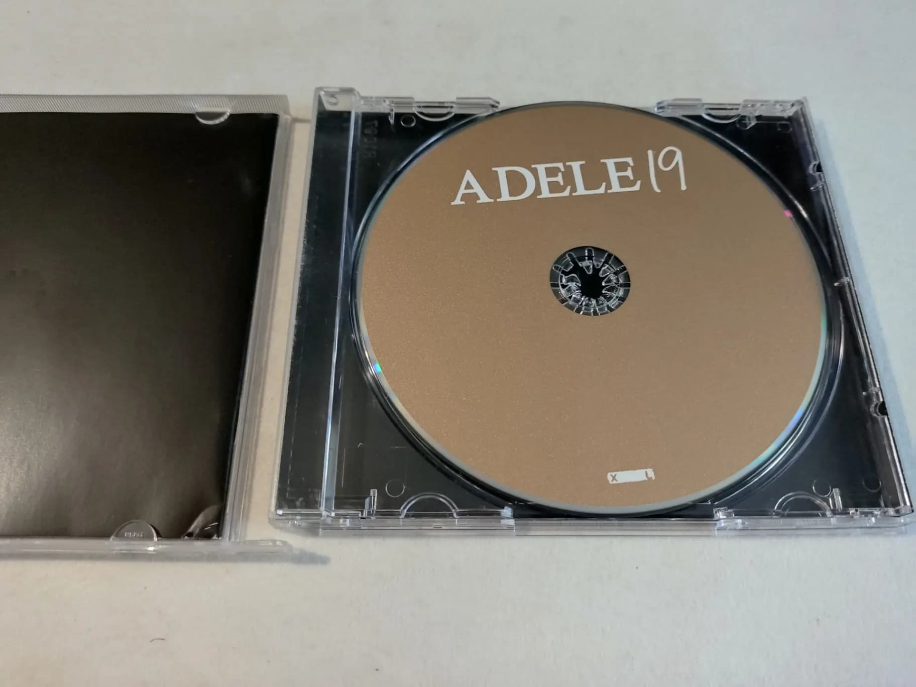 Główne zdjęcie - Adele  - 19