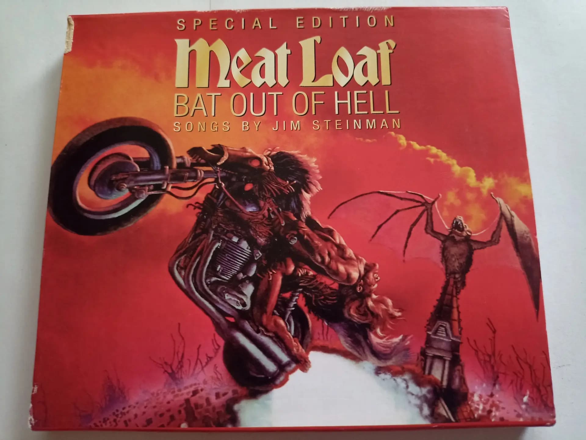 Główne zdjęcie - MEAT LOAF - BAT OUT OF HELL