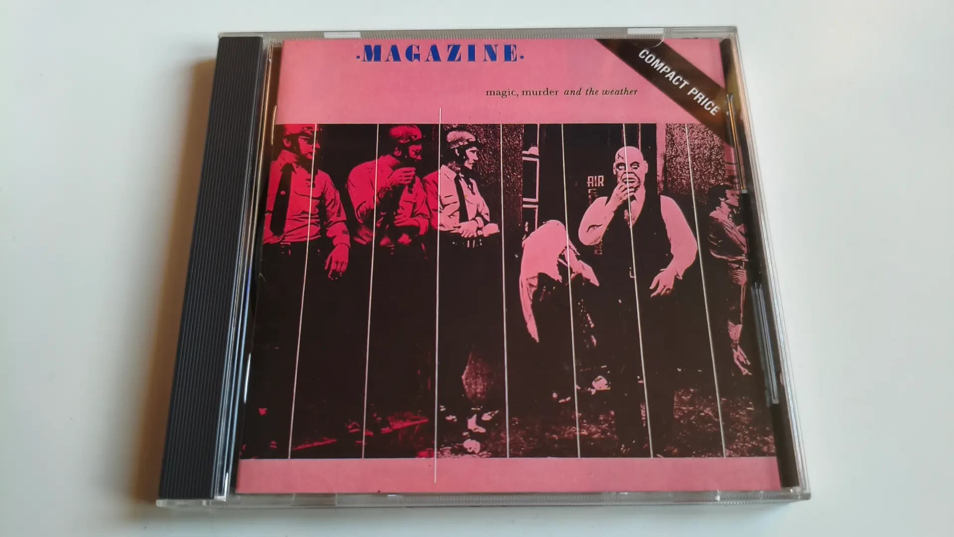 Okładka płyty Magazine - Magic, Murder And The Weather