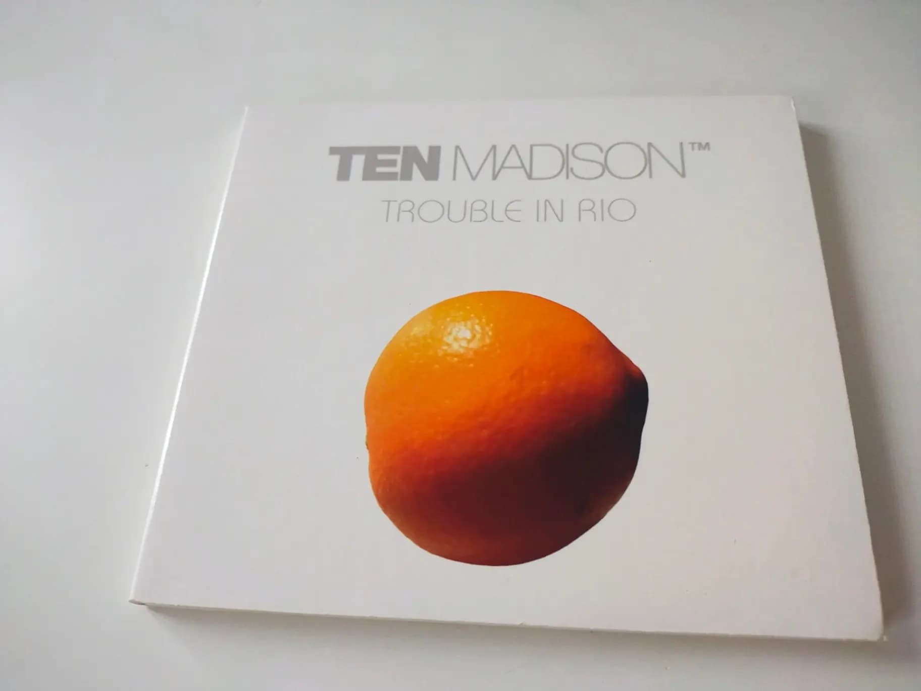 Główne zdjęcie - Ten Madison - Trouble In Rio