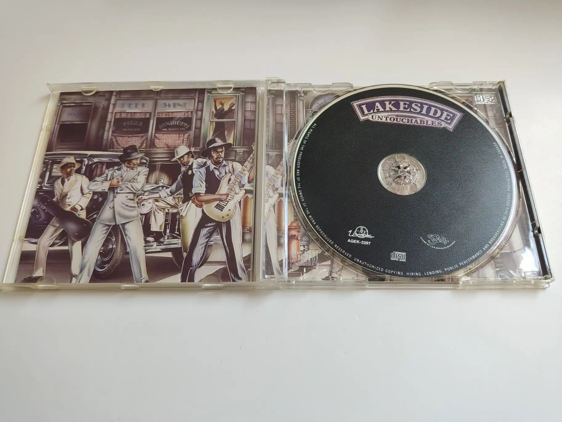 Główne zdjęcie - Lakeside - Untouchables