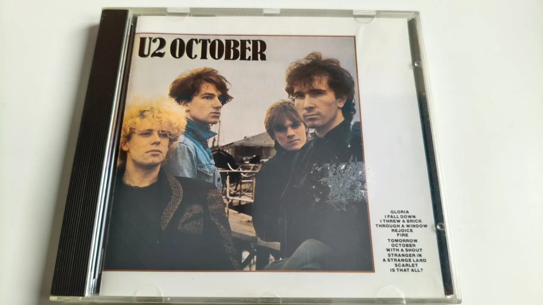Główne zdjęcie - U2 - October
