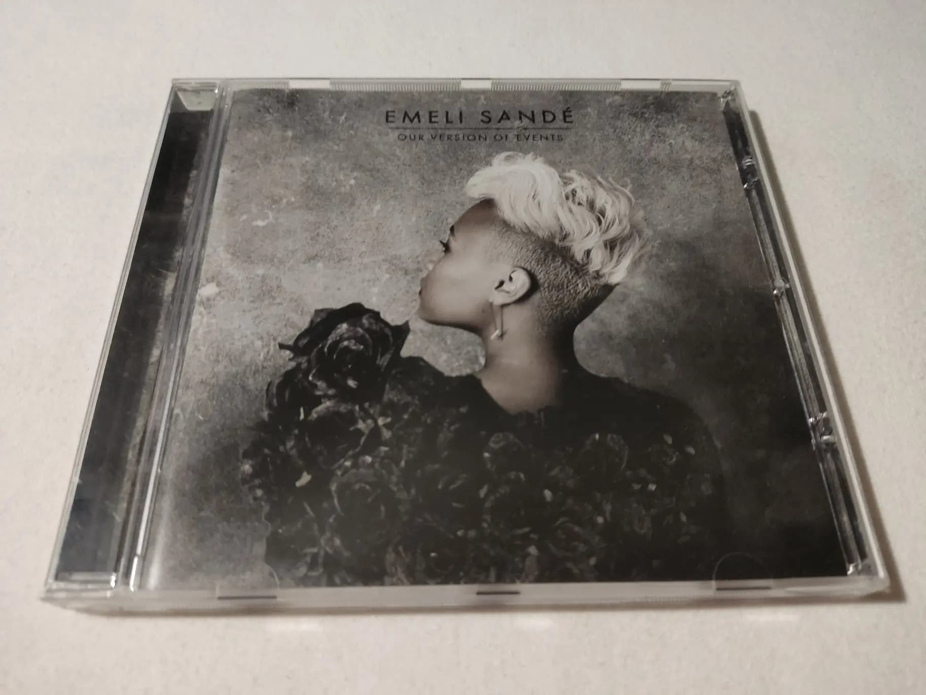 Główne zdjęcie - Emeli Sandé - Our Version Of Events