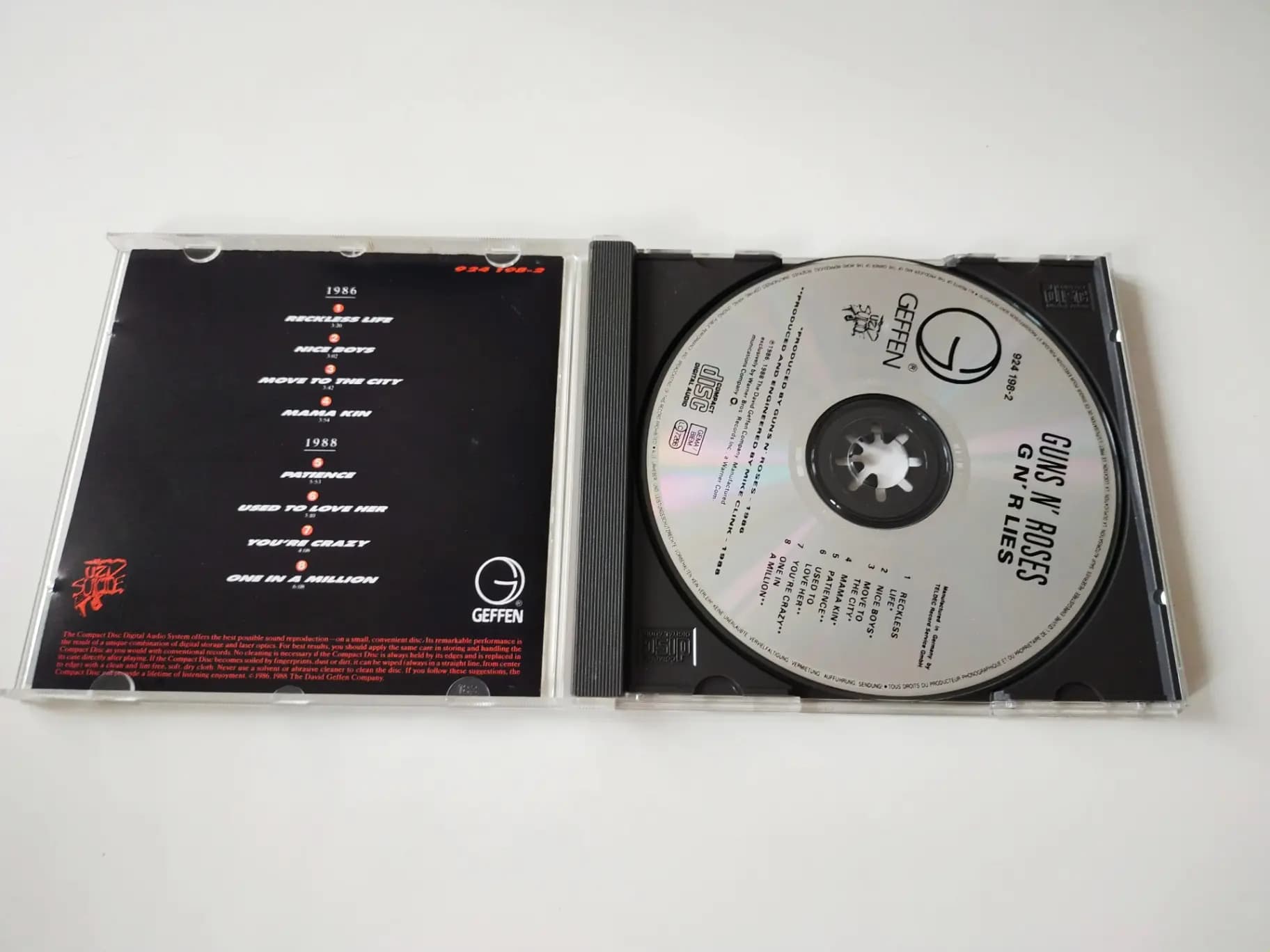 Główne zdjęcie - Guns N' Roses - G N' R Lies