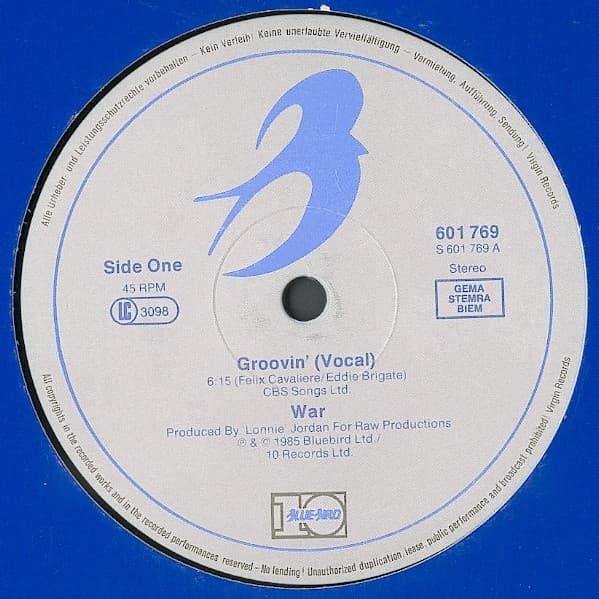 Groovin' - War