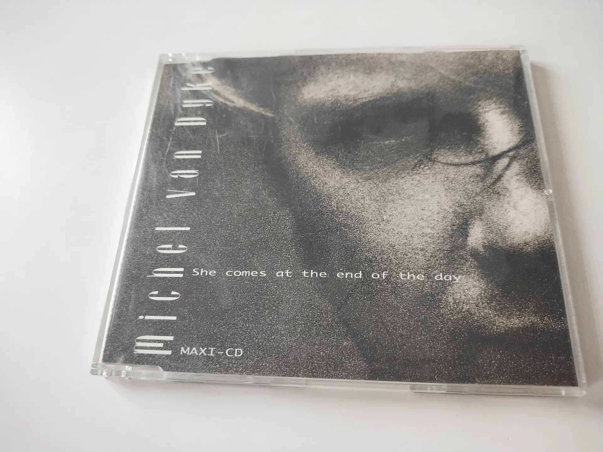 Główne zdjęcie - Michel van Dyke - She Comes At The End Of The Day