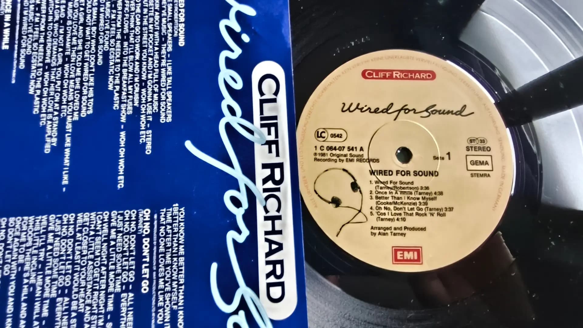 Główne zdjęcie - Cliff Richard - Wired For Sound