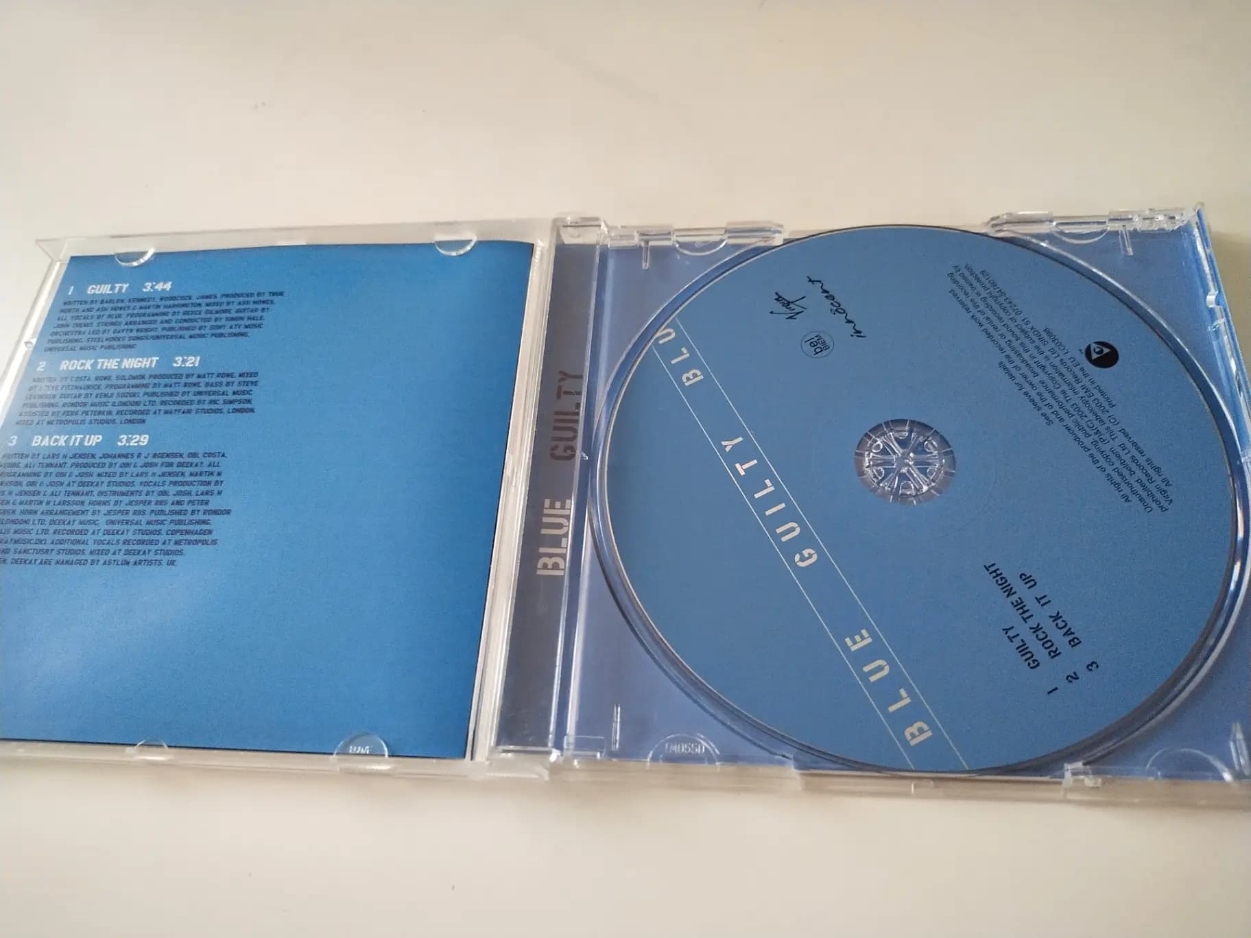 Główne zdjęcie - Blue - Guilty